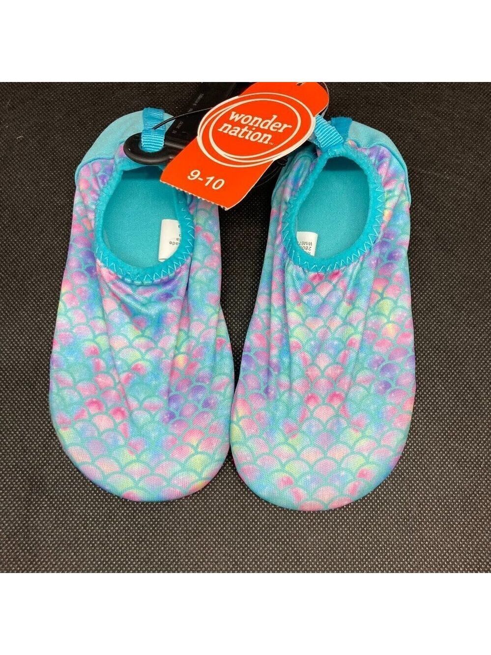 New with tags Girl's Wonder Nation water shoe Size 9-10